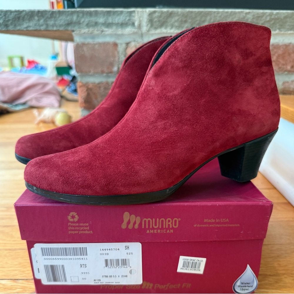 Munro Red Heeled Boots Suede Ankle Design